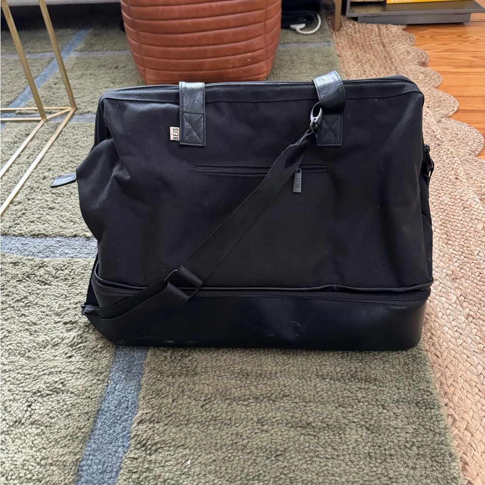 Beis The Weekender